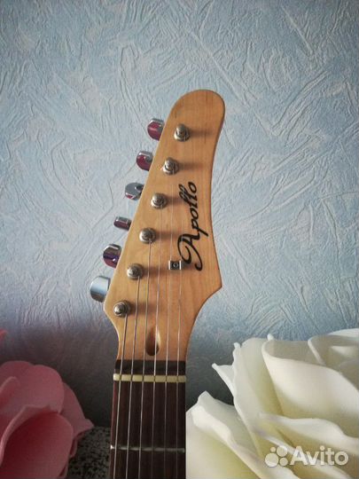 Электрогитара