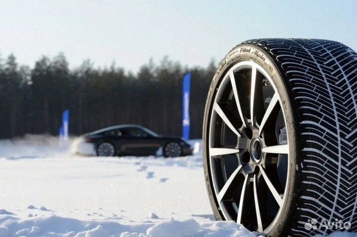 Kumho WinterCraft Ice WI31 235/40 R18