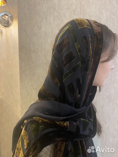 Палантины, шарфы, платки (цены в тексте)