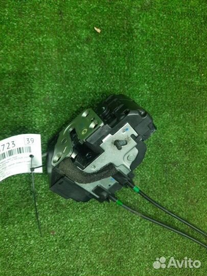 Замок двери задний правый Nissan Qashqai J10