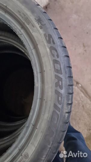 Pirelli Scorpion 255/45 R19 100V