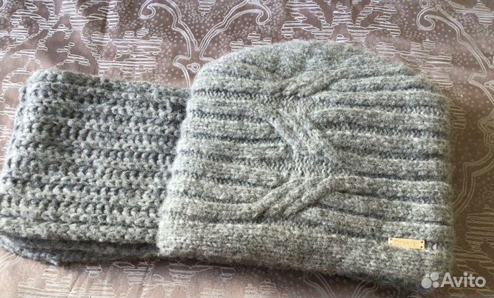 Шапка женская вязаная