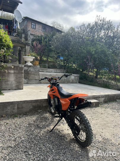 Кроссовый мотоцикл