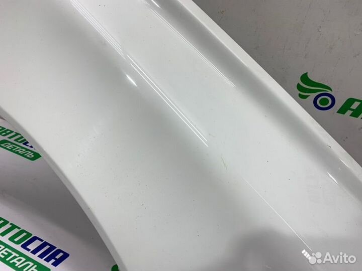 Крыло переднее правое Volvo V50 универсал бензин 1