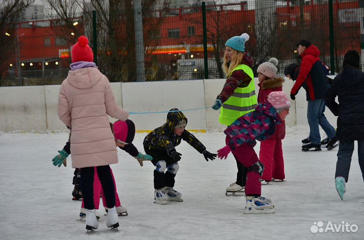 Обучение катанию на коньках, фигурному катанию