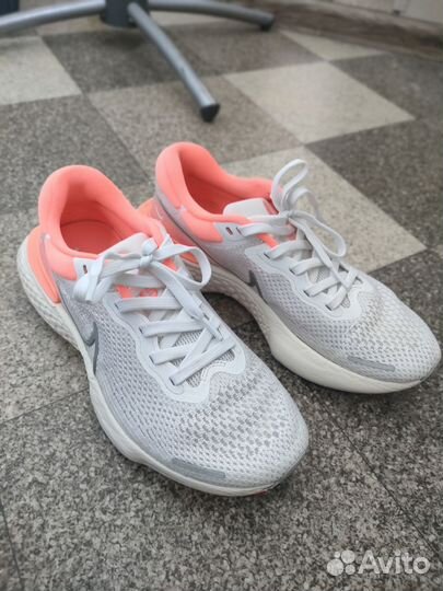 Кроссовки женские Nike ZoomX Invincible Run