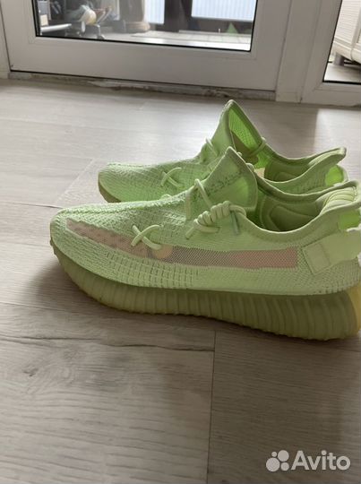 Кроссовки Adidas Yeezy boost 350 v2 glow