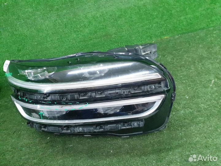 Фара правая Genesis GV70