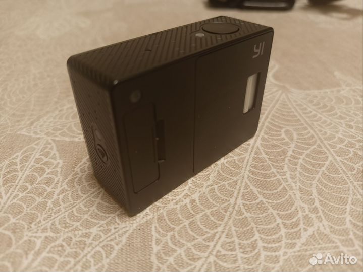 Экшн камера xiaomi yi