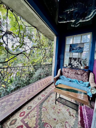 3-к. квартира, 90 м², 1/2 эт.