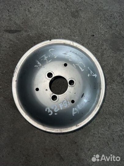 Шкив помпы 06E121031 Audi A6 3.2л 3.0л