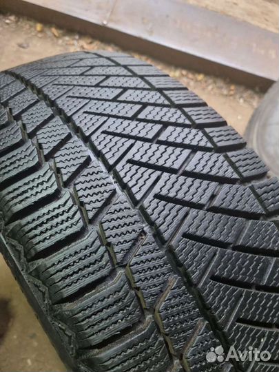 Continental ContiVikingContact 6 235/50 R19 103T