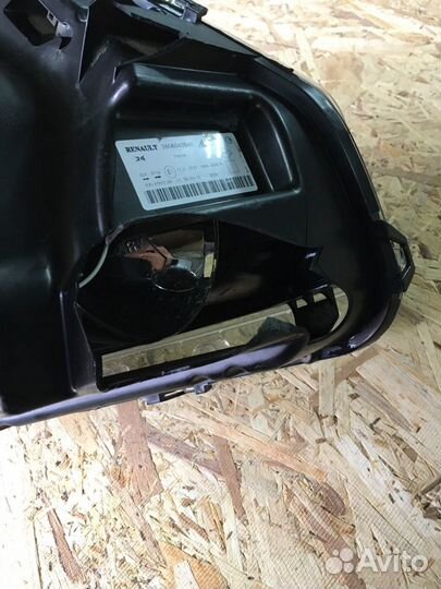 Фарa левaя Rеnаult Dustеr/ 260604384R