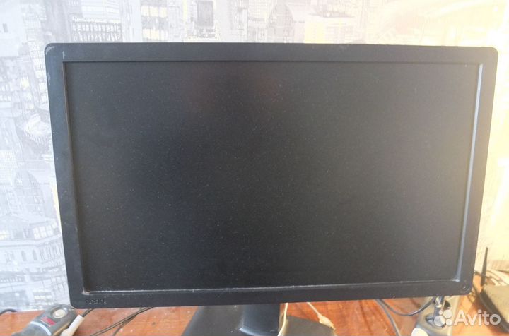 Монитор Benq Model ET-0036-B, type V-2410-T