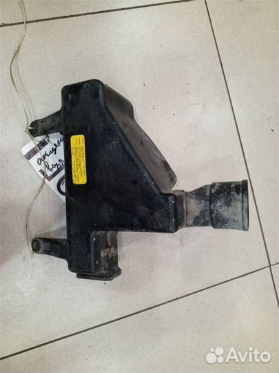 Воздухозаборник (внутри) Hyundai Accent 2000-2012