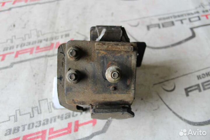 Подушка двс nissan caravan cpge24 VPE24 VPE25 vpge