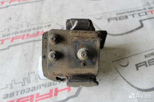 Подушка двс nissan caravan cpge24 VPE24 VPE25 vpge