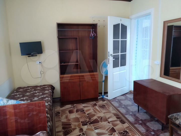 Комната 12 м² в 7-к., 2/2 эт.