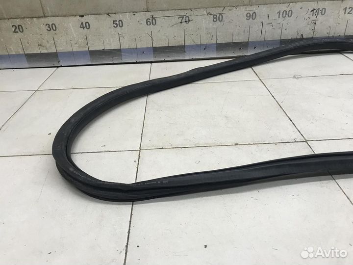 Уплотнитель (внутри) Octavia (A5 1Z) 2004-2013