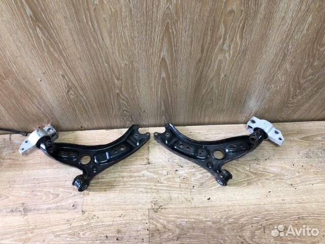 Рычаг подвески задний Skoda Yeti 2014