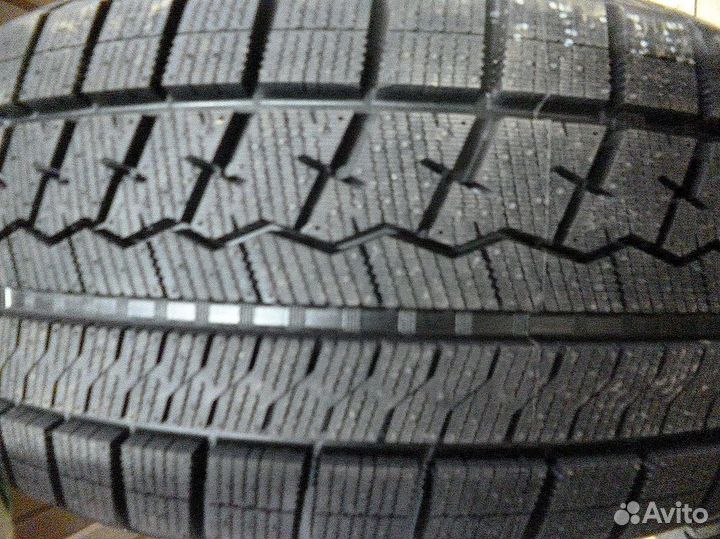 Sailun Ice Blazer Arctic 215/55 R17 98H