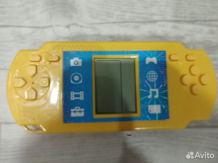 Портативная игровая приставка