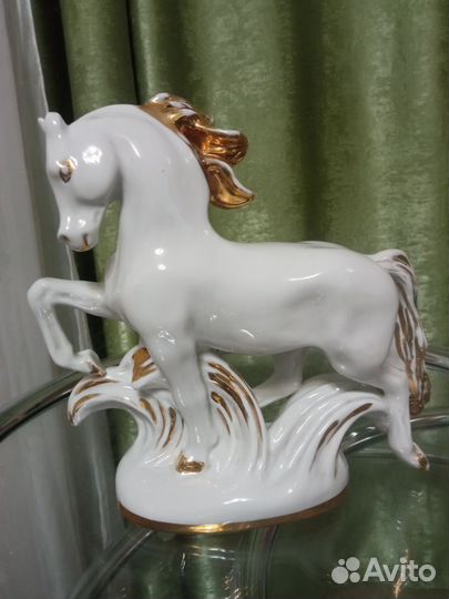 Статуэтка Златогривый конь Лошадь фарфор лфз СССР