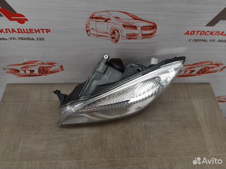 Фара левая Skoda Fabia 2007-2010 год
