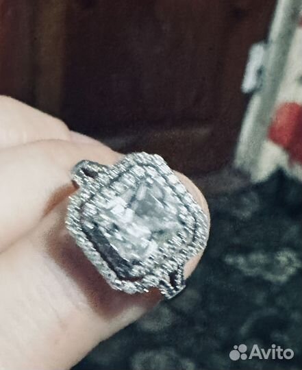 Серебряное кольцо