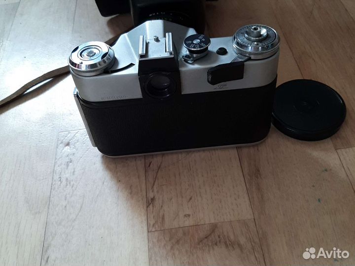Пленочный фотоаппарат зенит
