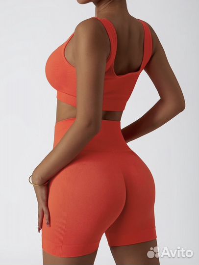 Шорты спортивные, велосипедки, топ спортивный