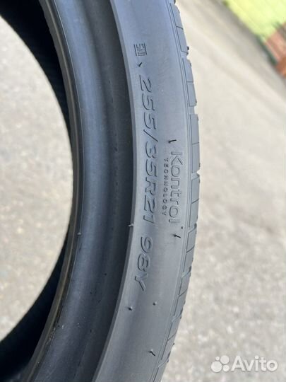 Hankook Ventus S1 Evo 3 K127 255/35 R21 и 285/30 R21 100Y