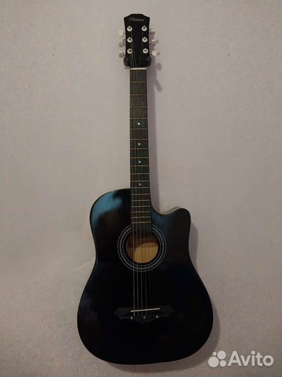 Акустическая гитара