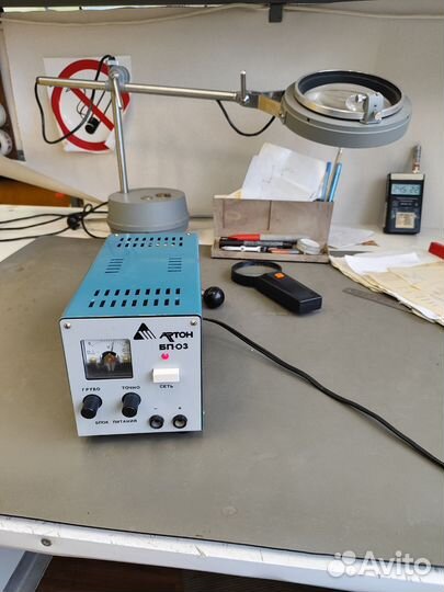 Источник питания лабораторный