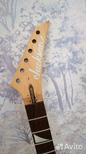 Гриф и дека от электрогитары