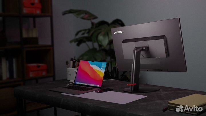 Монитор 27 4к (3840 x 2160) IPS Type C Lenovo