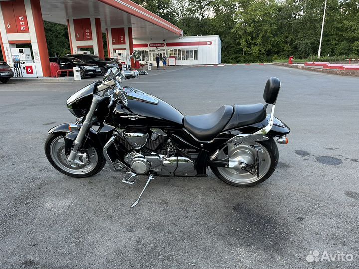 Suzuki M109R Boulevard