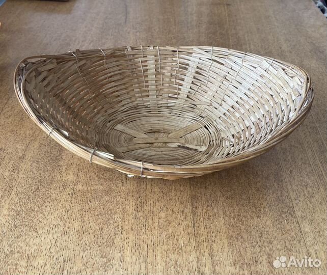 Корзина плетеная из ротанга