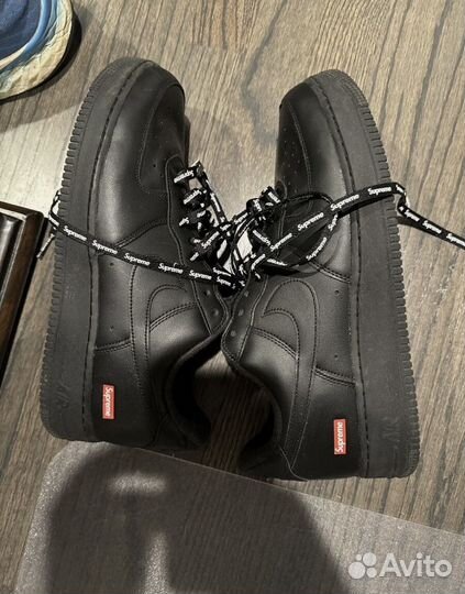 Nike air force 1 supreme black