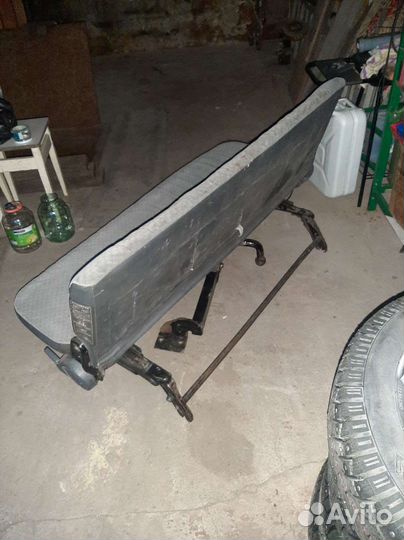 Автомобильное кресло