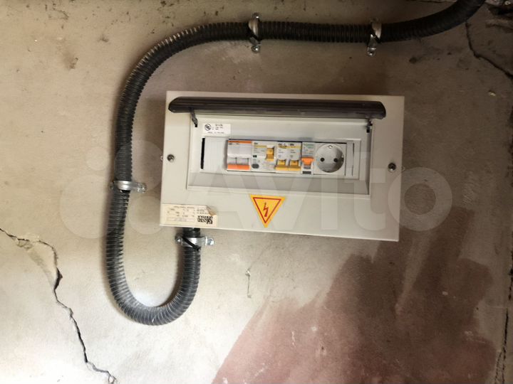 Гараж, > 30 м²