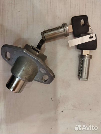 Личинка замка Лада 1119-6305070-10