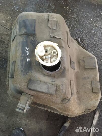 Топливный бак на Ауди 100