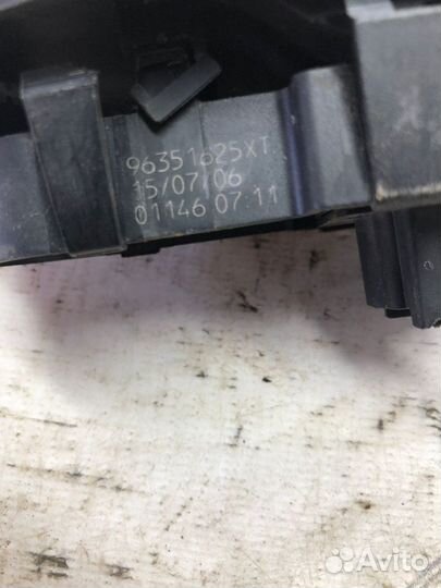 Кнопка стеклоподъемника Peugeot 307 2008