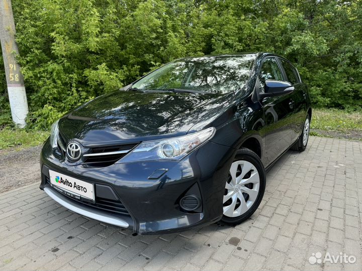 Toyota Auris 1.6 CVT, 2013, 130 267 км