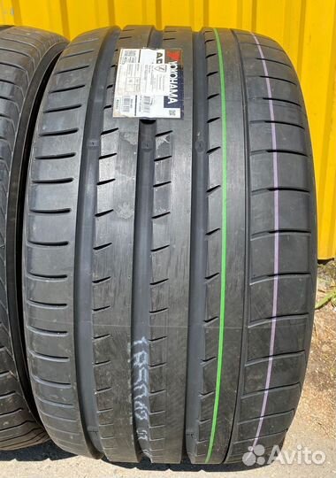 Yokohama Advan Sport V105 305/35 R23 111Y