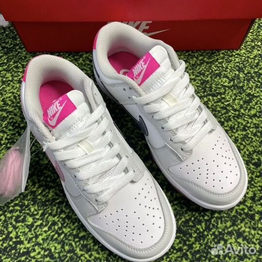 Nike dunk low 520 pack pink