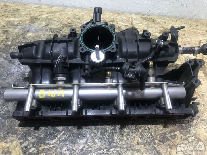 Впускной коллектор WV Passat B6 B 6 2.0 FSI bwa