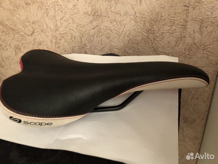Седло для велосипеда Scape