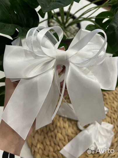 Бантики для волос на резинке белые девочке